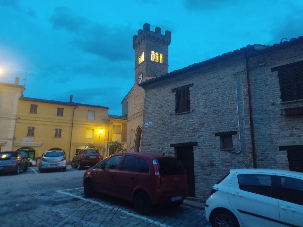 Castelleone di SuasaCasa Borgo Fonte别墅 外观 照片