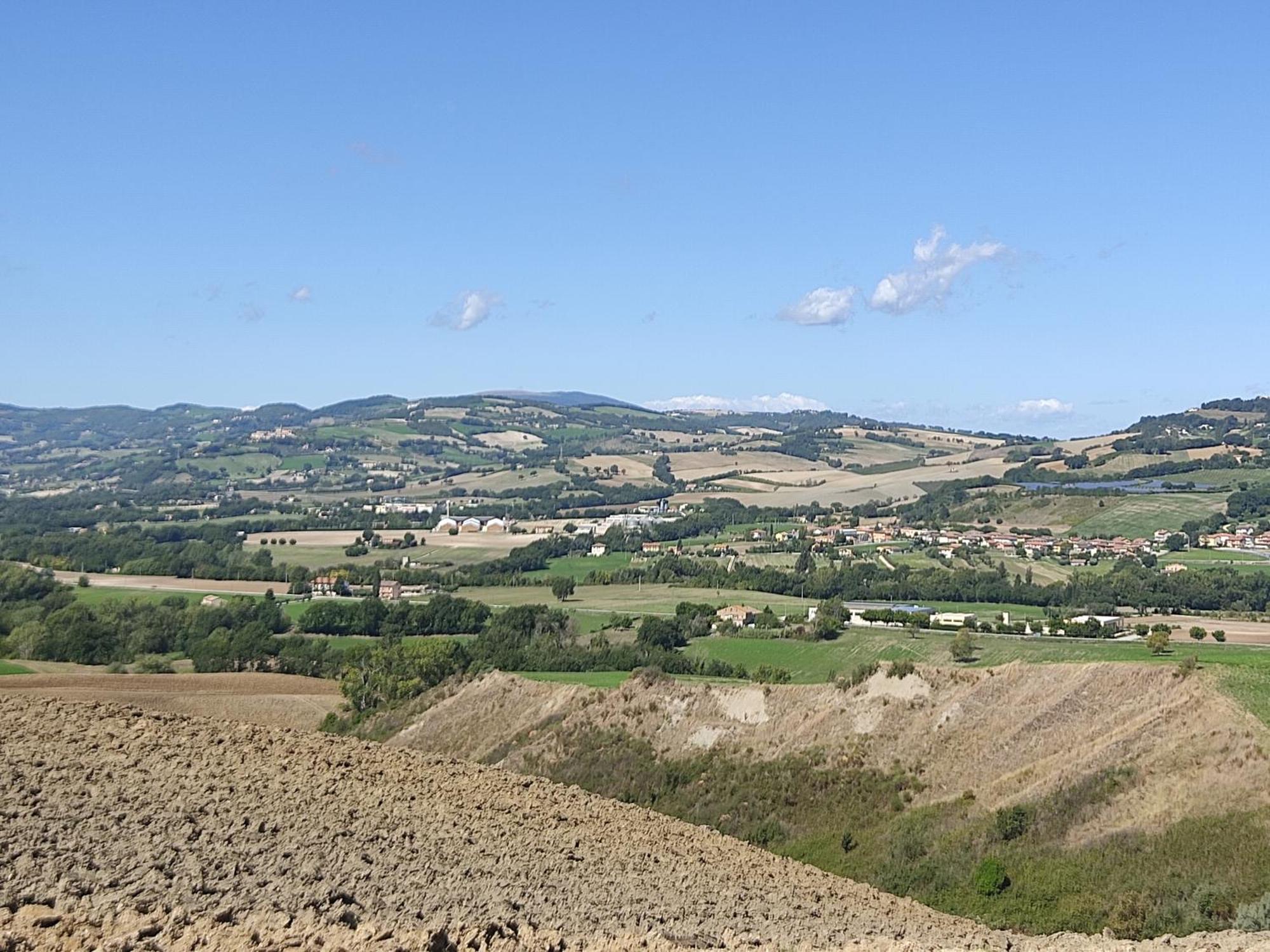 Castelleone di SuasaCasa Borgo Fonte别墅 外观 照片
